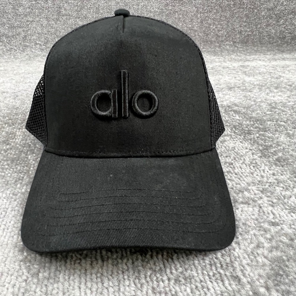 Alo Yoga Off-Duty Cap Black Embroidered Mesh Trucker Hat A0467U One Size